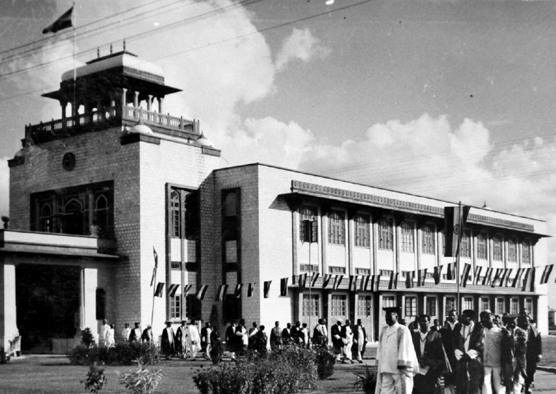 6 33 Convocation festivities around the Administrative Block in the 1960 s